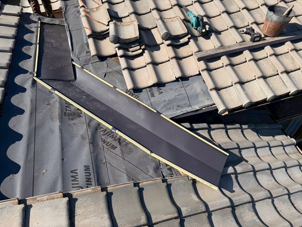 香川県高松市A様邸・雨漏り修繕工事(棟板金・ルーフィング交換工事) (9)